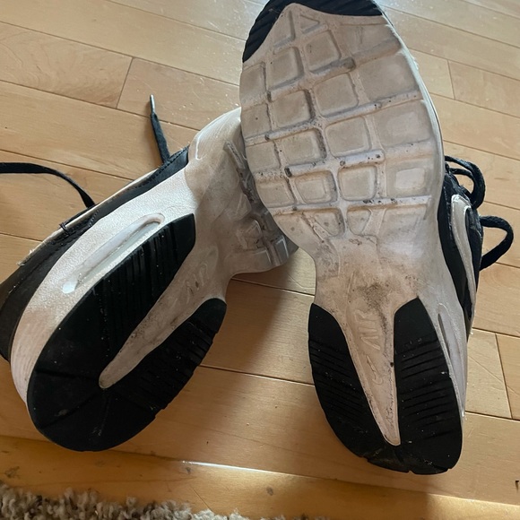 NIKE shoes, size 6 - Picture 4 of 4